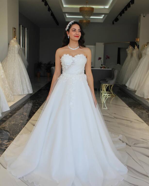 Diernes Moda ve Gelinlik