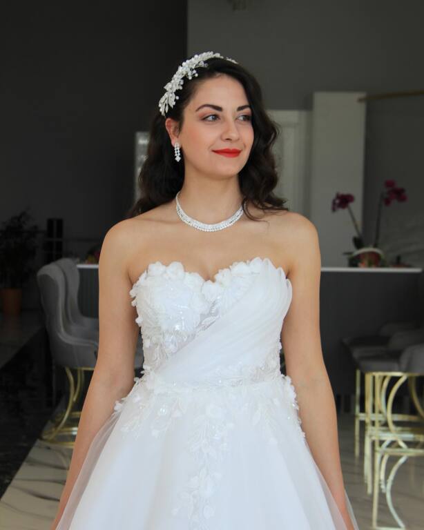 Diernes Moda ve Gelinlik