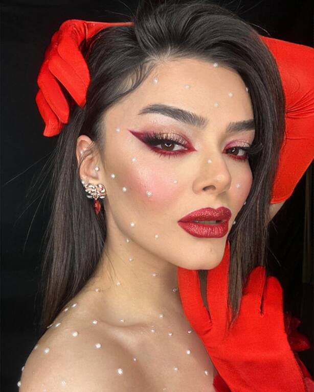 Merve Delimehmet Hair & Makeup