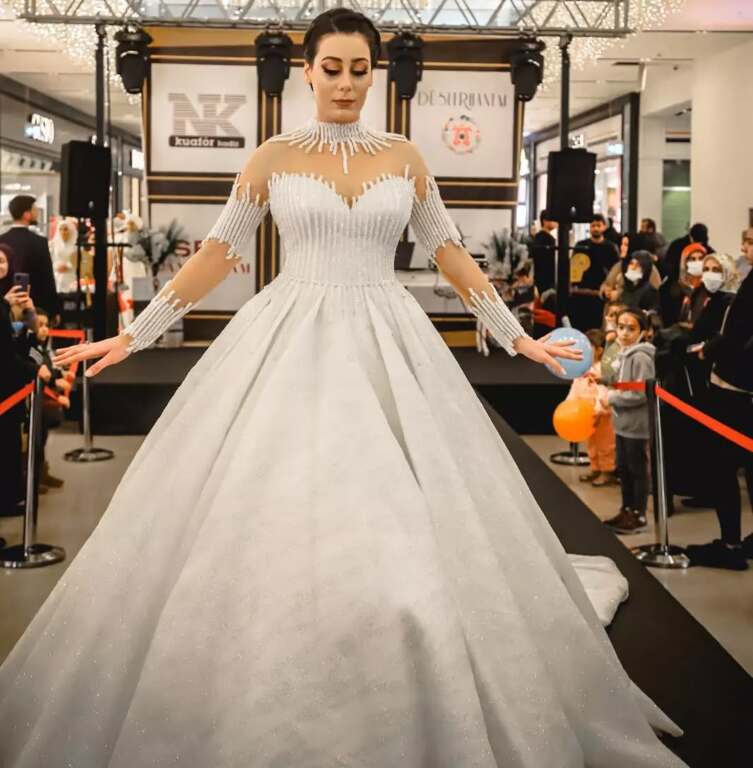 Tuğra Gelinlik ve Moda Evi