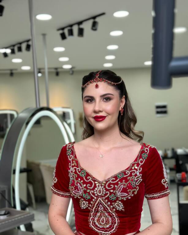 Esroww Hair & Makeup