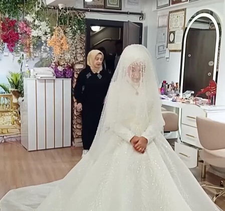 Birnur Gelinlik Makeup