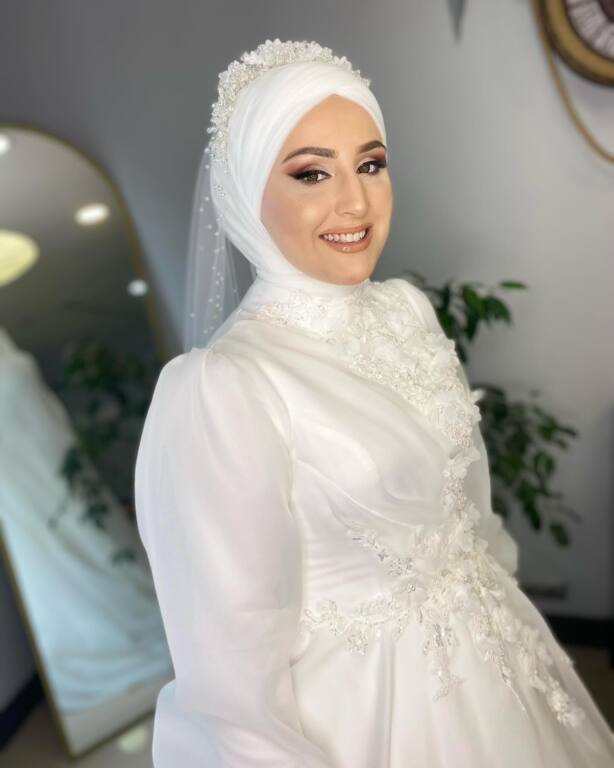 Esra Şahin Güzellik & Kuaför Salonu