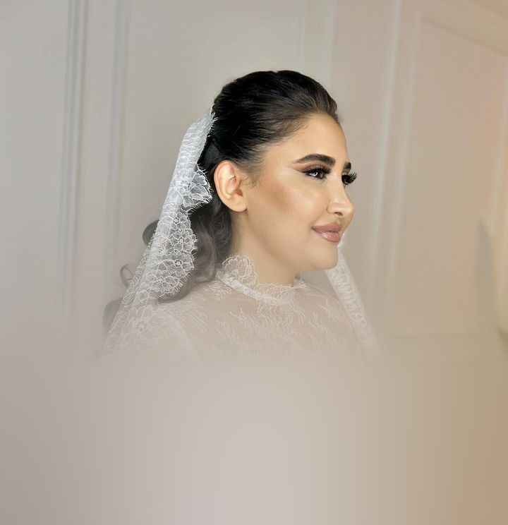 Büşra Arslan Saç Makyaj Tasarım