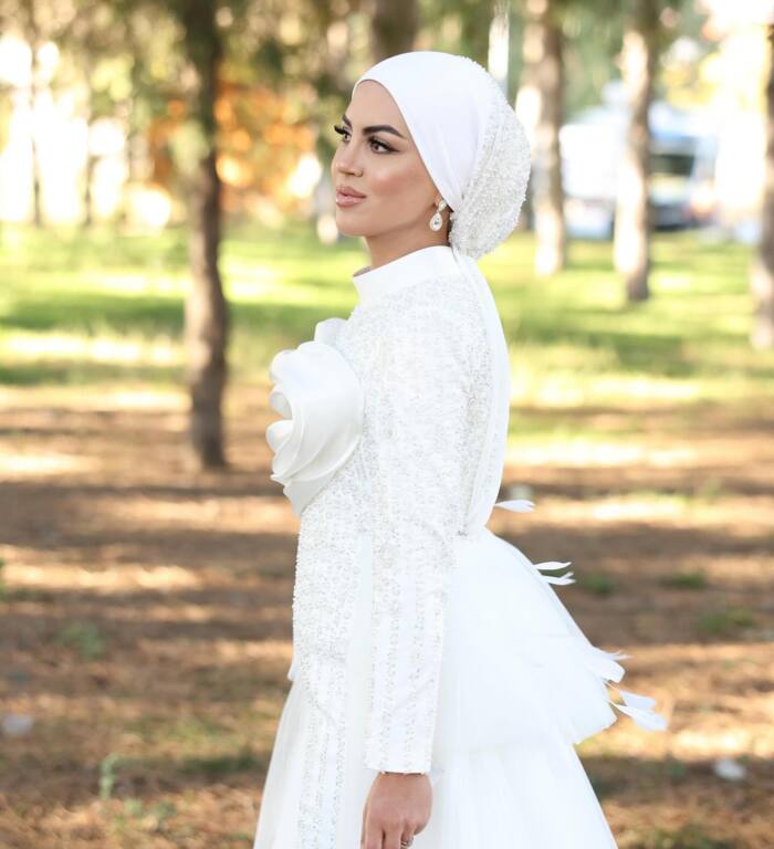 Büşra Arslan Saç Makyaj Tasarım