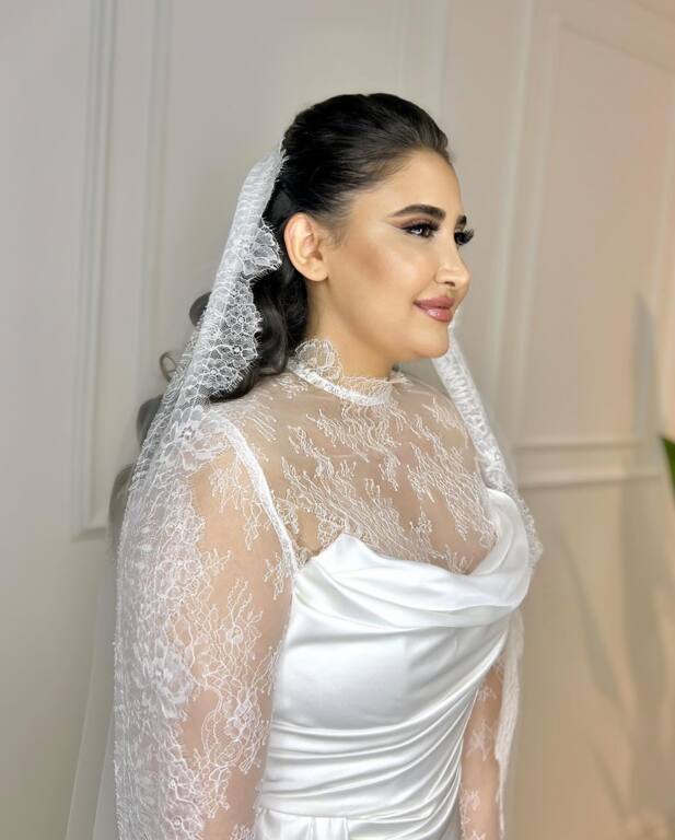 Büşra Arslan Saç Makyaj Tasarım