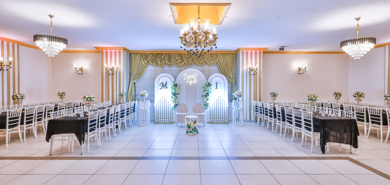 Piramit Düğün Davet