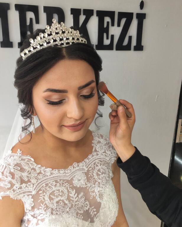 Espina Ezgi Avşar Kuaför Güzellik Salonu