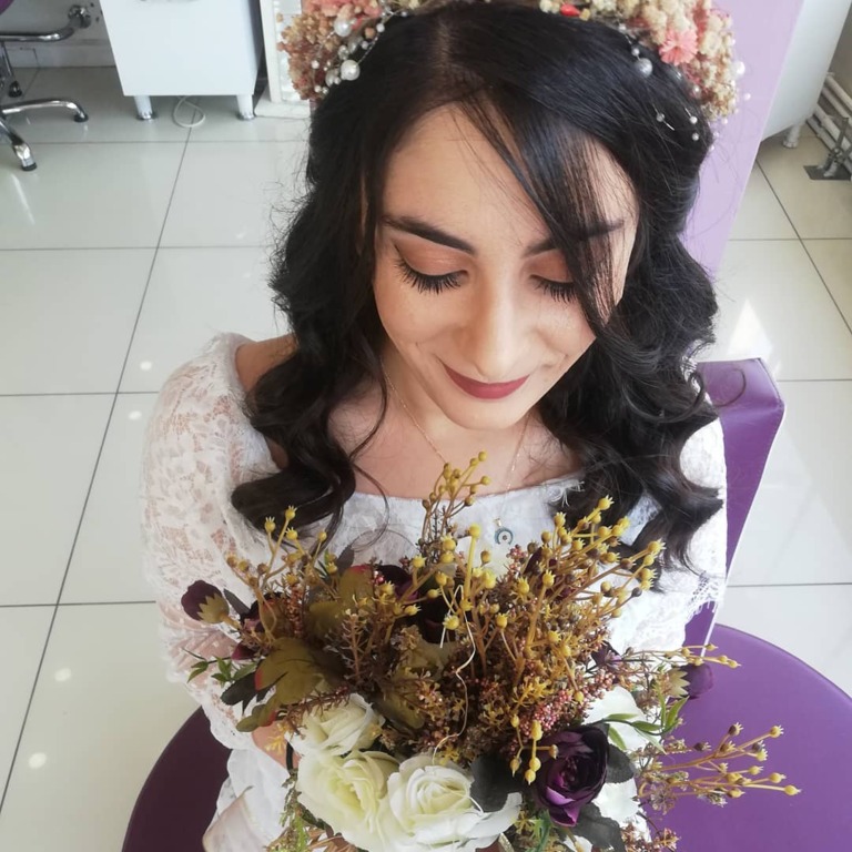 Espina Ezgi Avşar Kuaför Güzellik Salonu