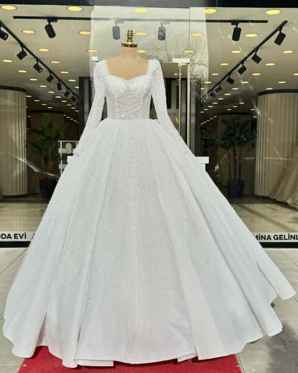 Mi̇na Geli̇nli̇k & Moda Evi̇