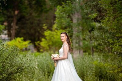 MH Gelinlik ve Güzellik Salonu