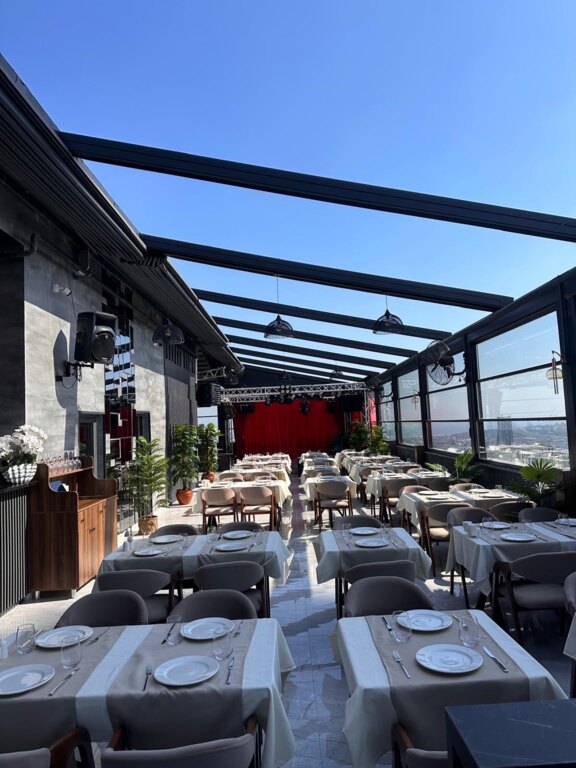 Days Terrace