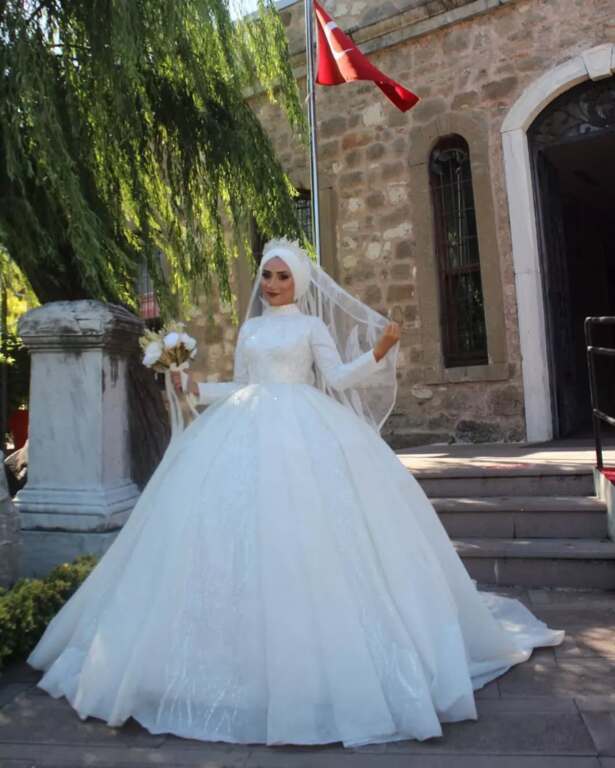 Nesli Bride