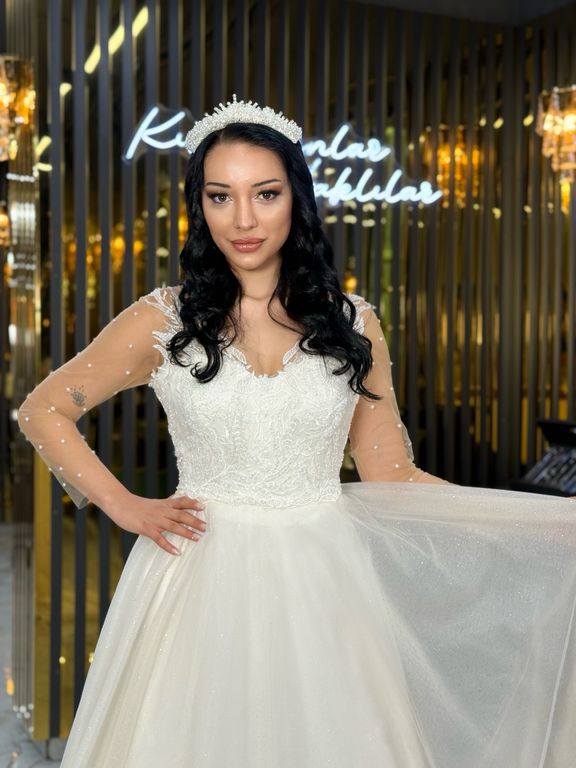 Özgür Çiftegöz Hair Design Makeup