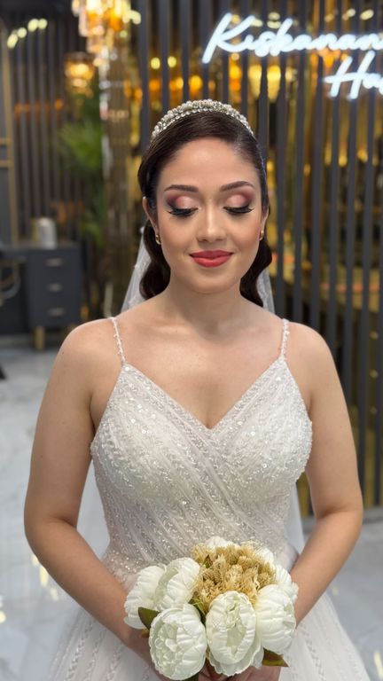 Özgür Çiftegöz Hair Design Makeup