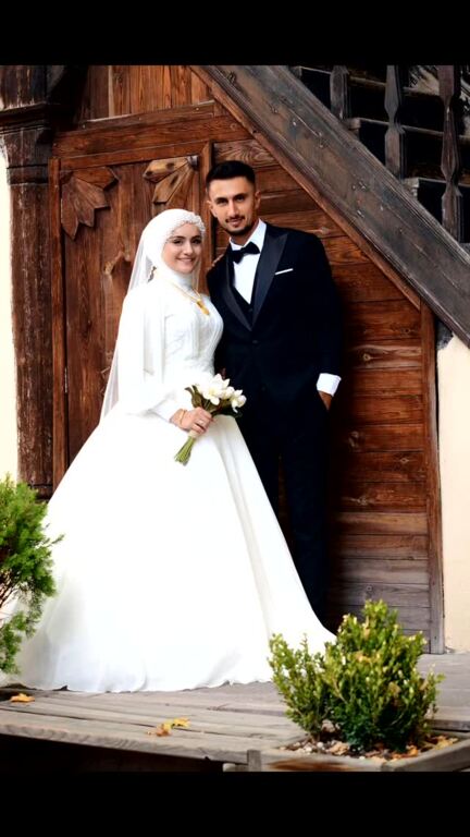 Hayat Gelinlik ve Moda Evi