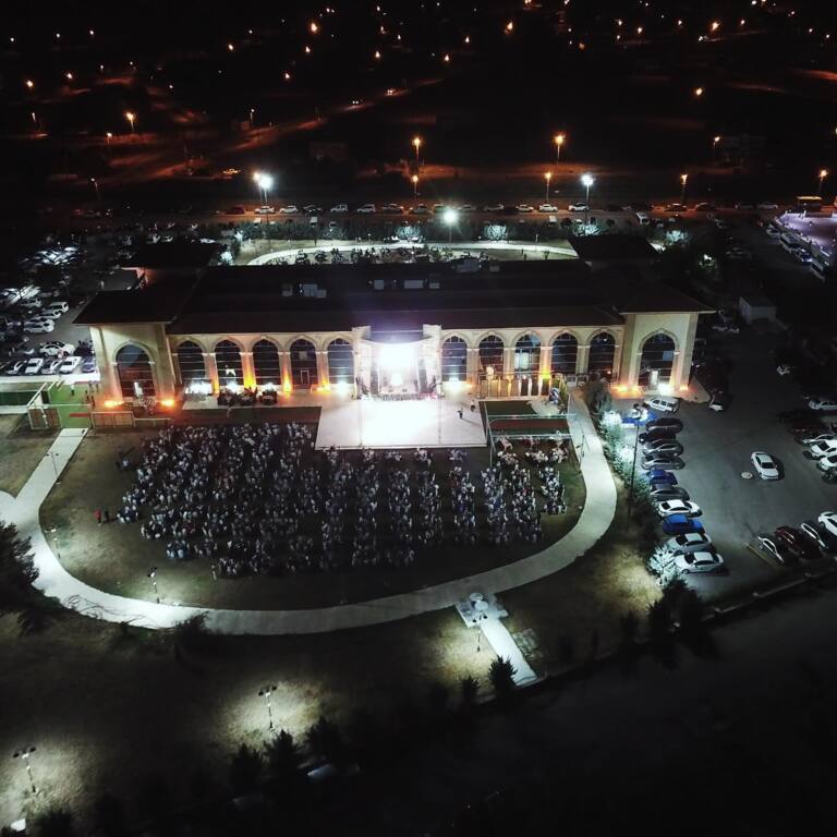 İki Alyans Kır Bahçesi