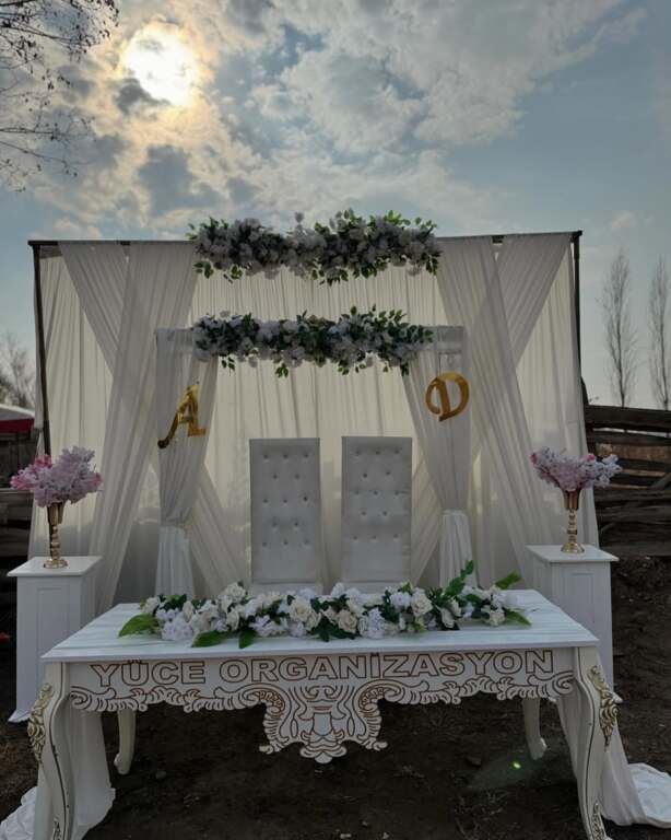 Yüce Kına ve Organizasyon