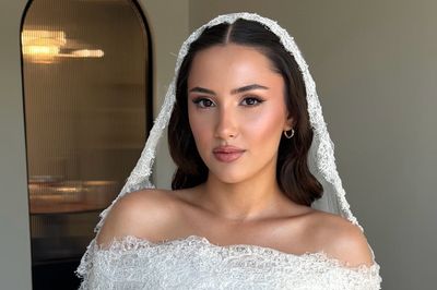 Gizem Alemdar Hair Make Up image