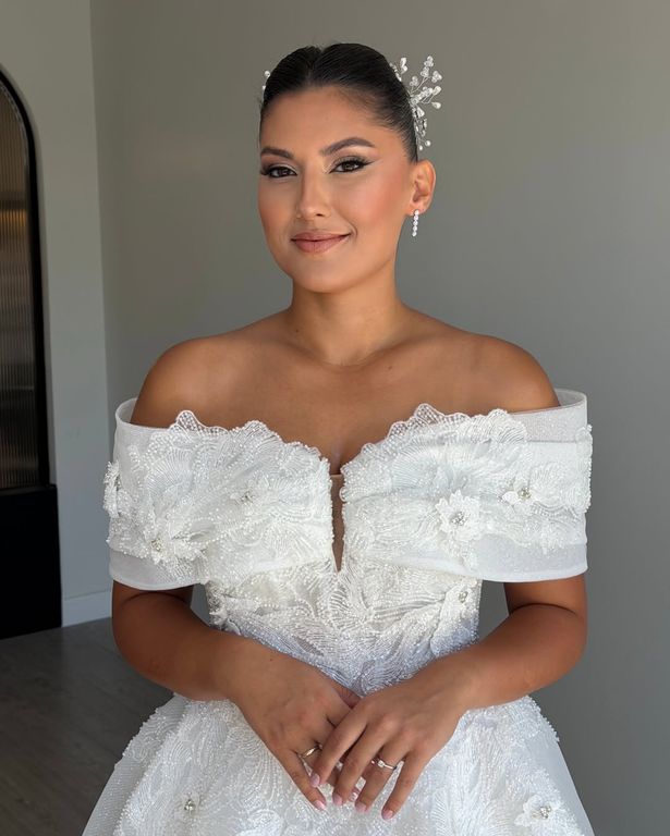 Gizem Alemdar Hair Make Up - 2605425