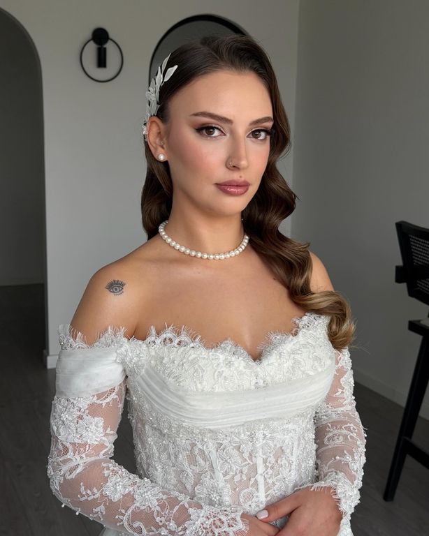Gizem Alemdar Hair Make Up - 2605423