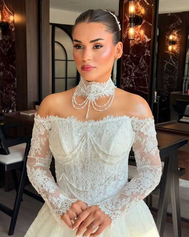 Gizem Alemdar Hair Make Up - 2605421
