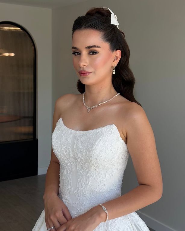 Gizem Alemdar Hair Make Up - 2605427