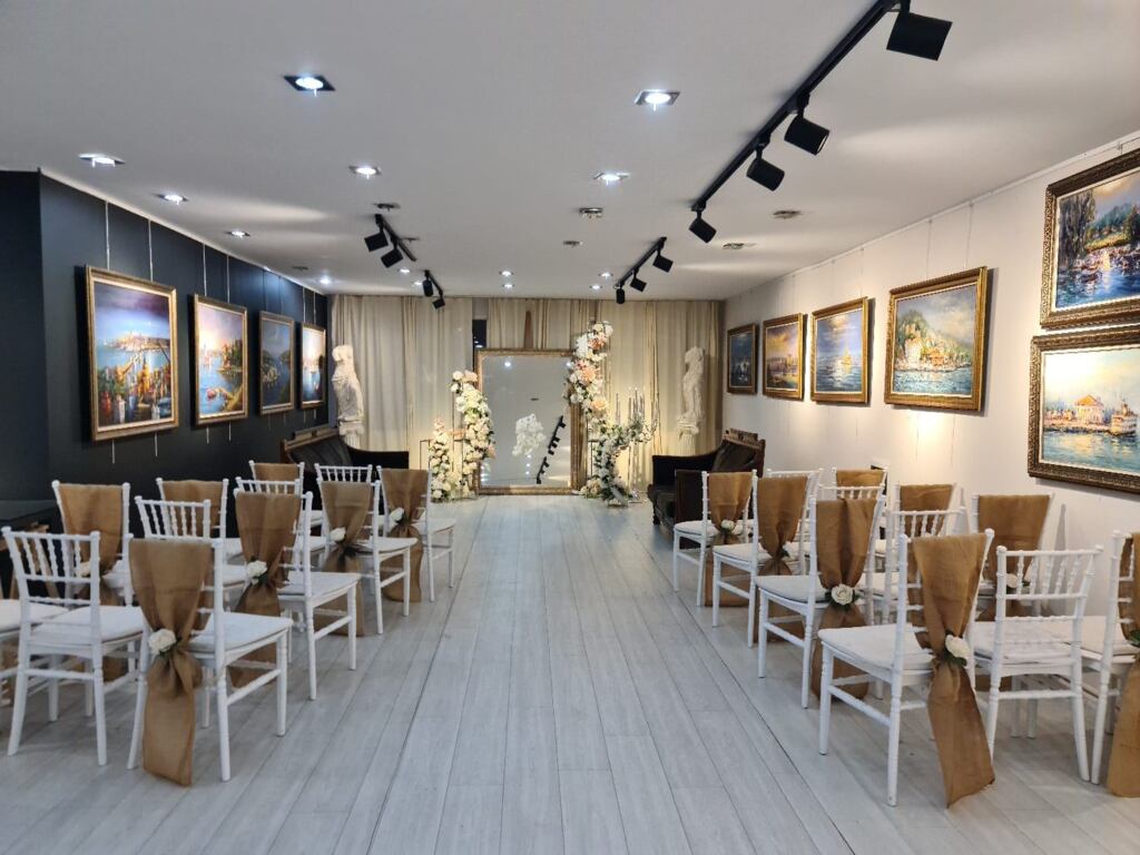 Suare İstanbul Erenköy Art