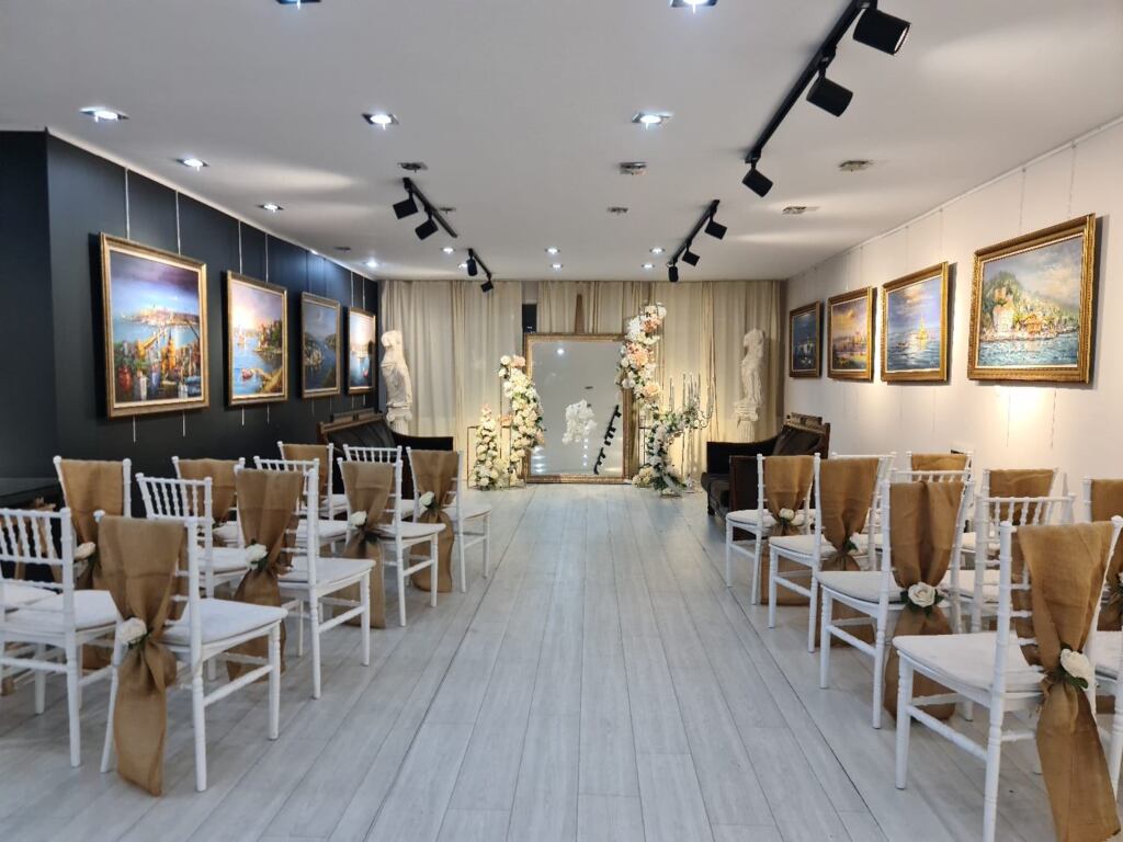 Suare İstanbul Erenköy Art