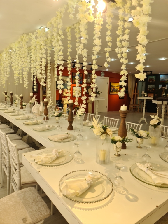 Suare İstanbul Erenköy Art