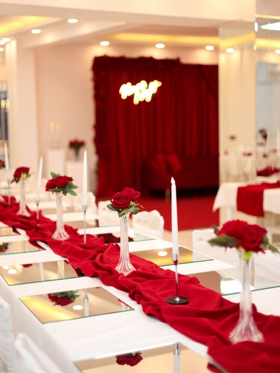 Lovent Davet Evi