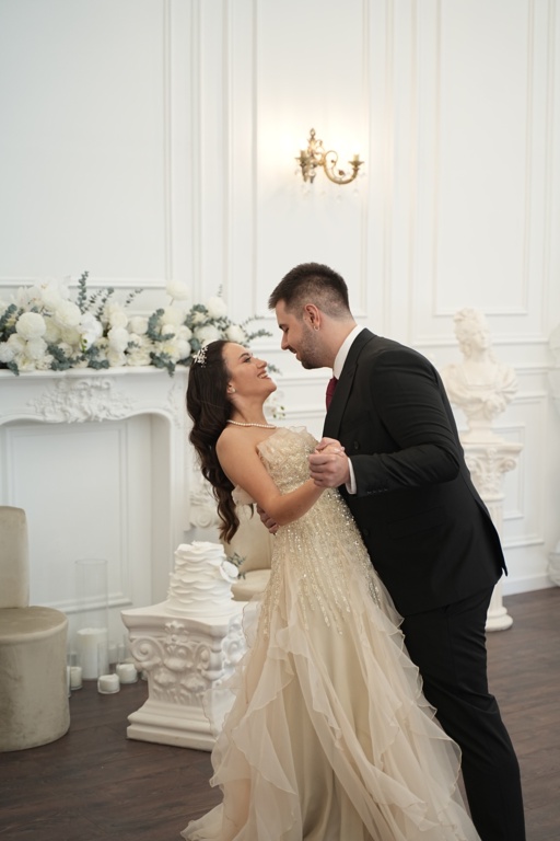 White Elegance Event