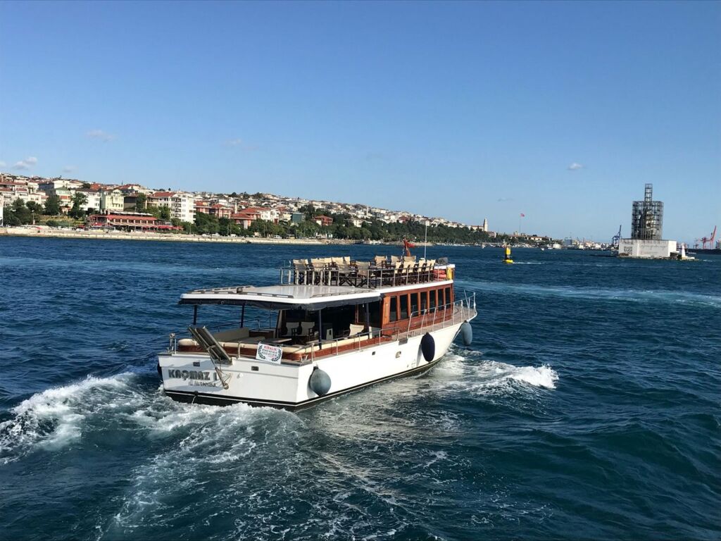 Teras 212 Boat