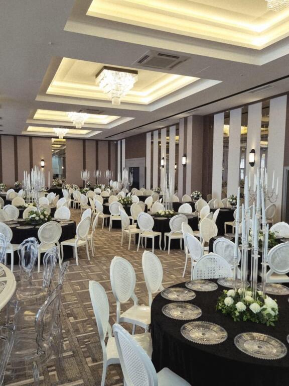 Deluxe Wedding House