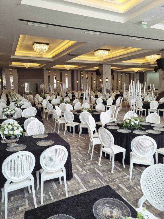 Deluxe Wedding House