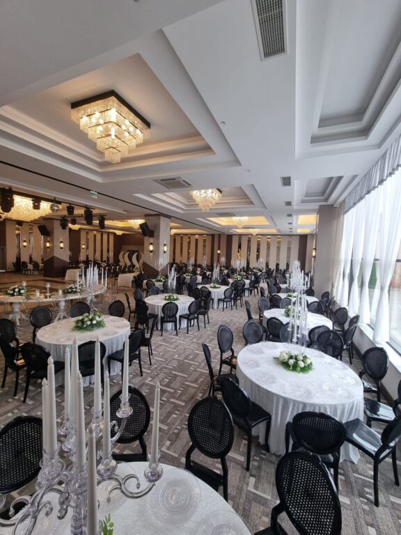 Deluxe Wedding House