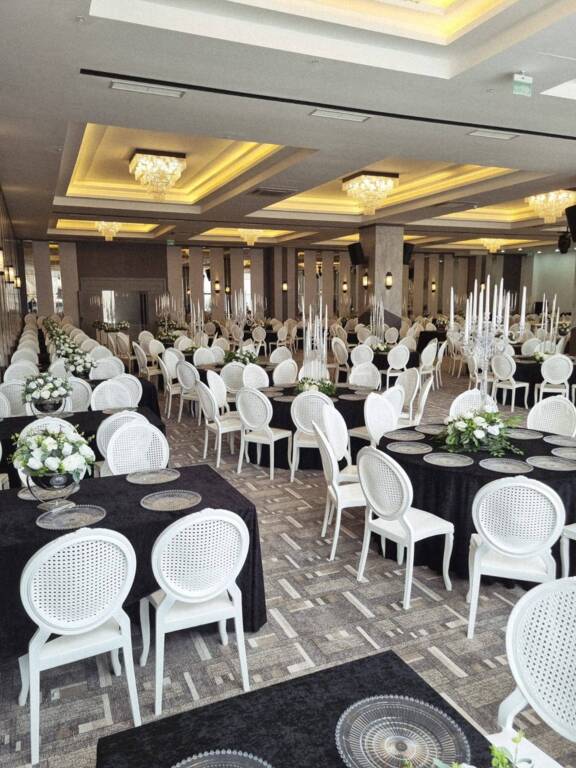 Deluxe Wedding House