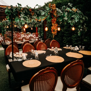 Botanik Garden Rustik Bahçe