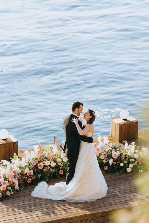 Puck Weddings & Flowers