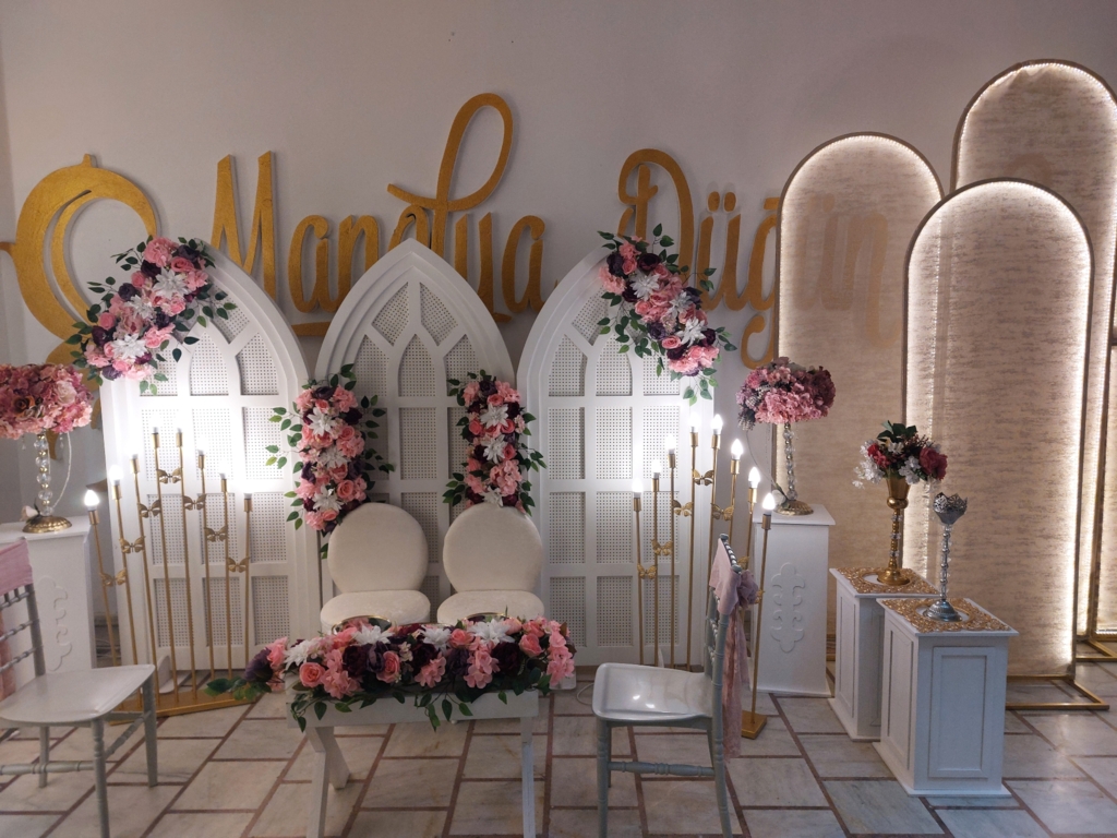Deluxe Manolya Düğün Sarayı