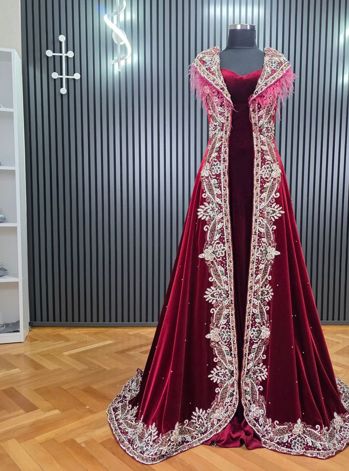 KADİFE TAŞ İŞLEMELİ KAFTAN