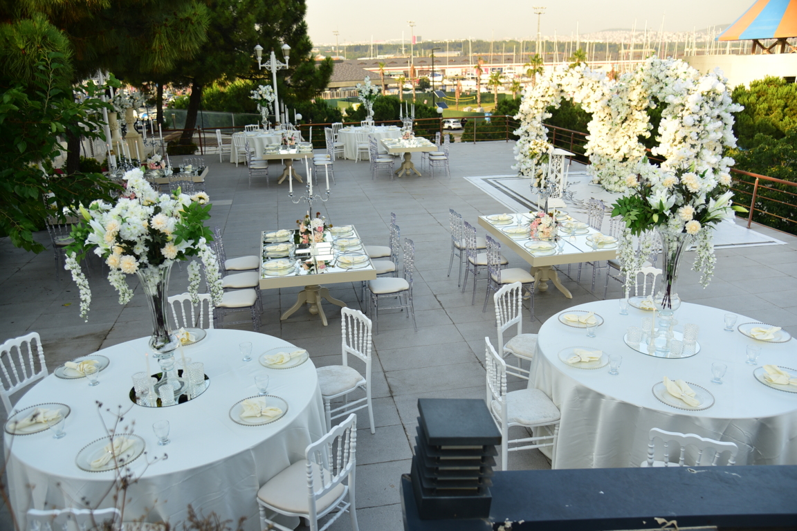 Suare Event Garden