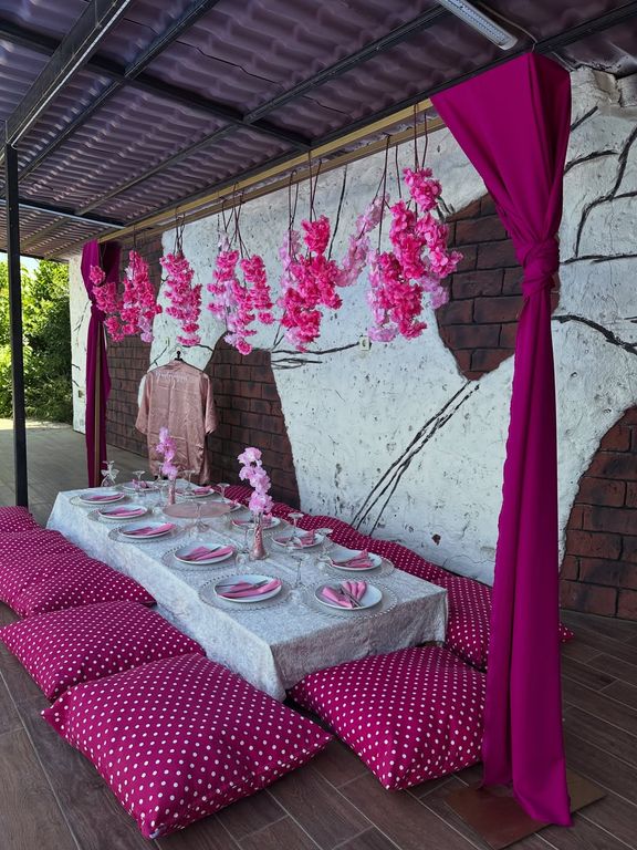 Alora Dreams Garden
