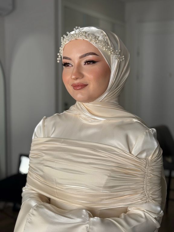 Make Up Semra Aykanat