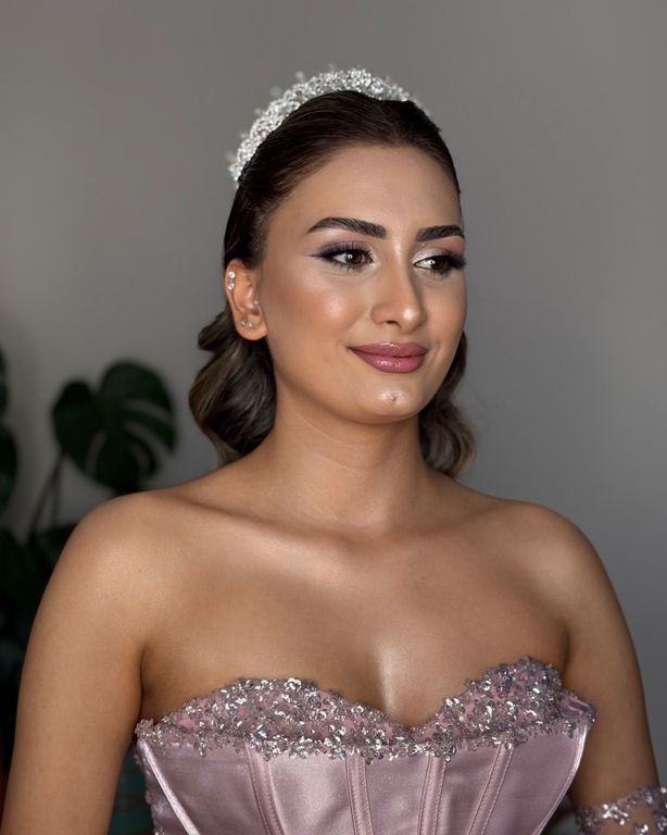 Make Up Semra Aykanat