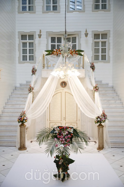 Fuat Pasa Yalisi Fiyatlari Tarihi Mekanlar Istanbul