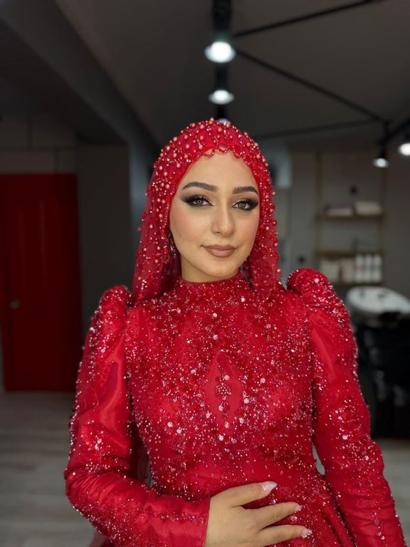 Salon Bahar Çolak