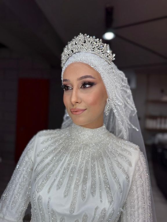 Salon Bahar Çolak