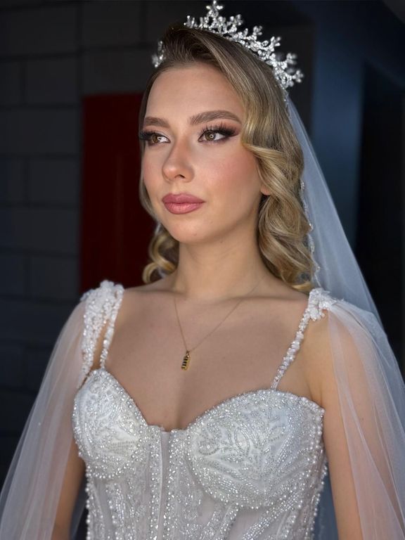 Salon Bahar Çolak