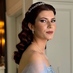 Esila Bayan Kuaförü